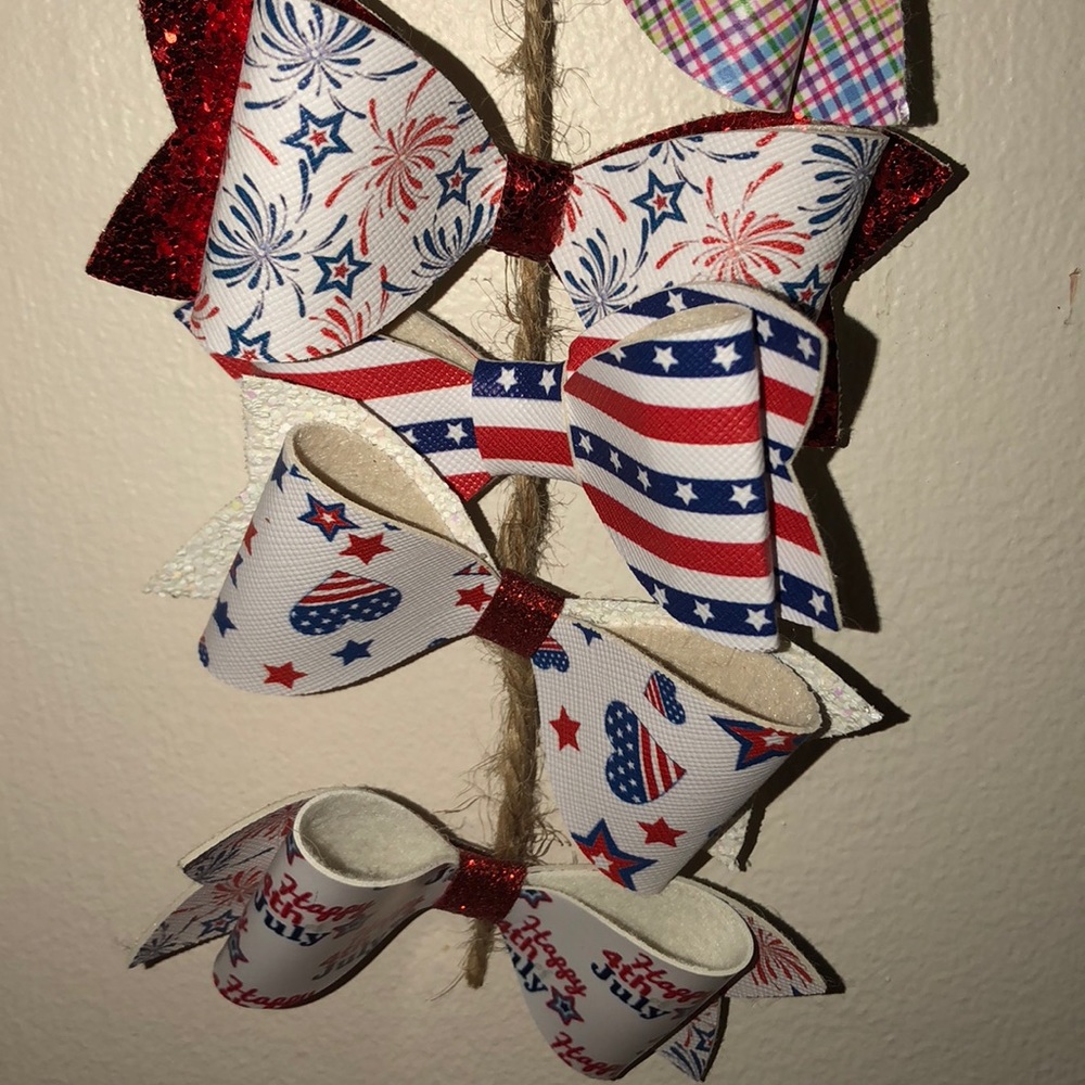 Bows - Picture 2 of 5